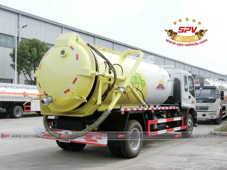 8,000 Litres Sewer Vacuum Truck ISUZU - RB 8,000 Litres Sewer Vacuum Truck ISUZU - RB
